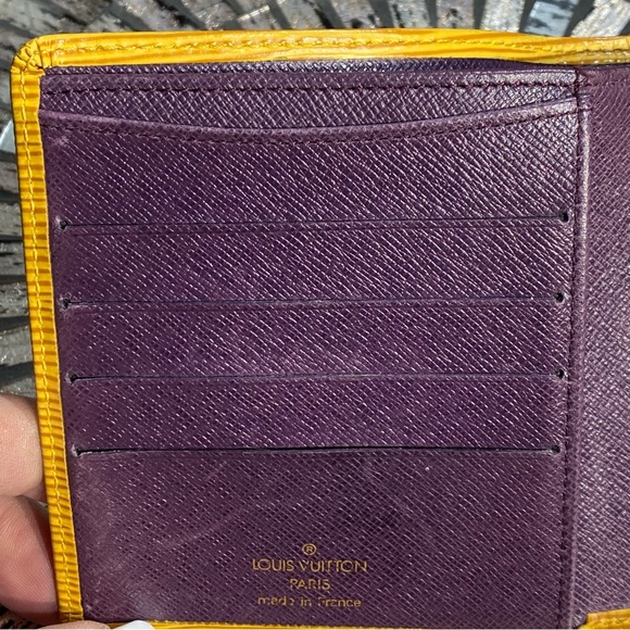 LouisVuitton Epi Wallet Yellow. Please see pics for complete description - Picture 3 of 16